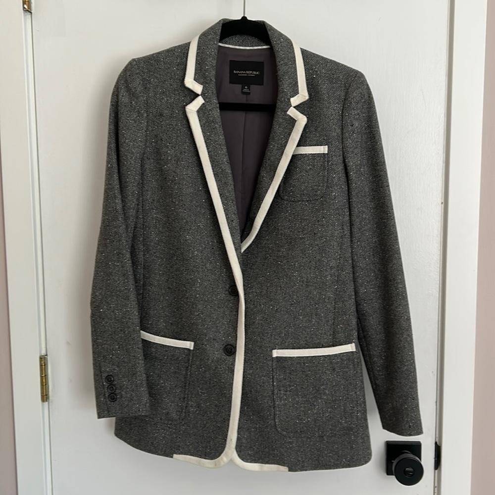 Banana Republic Tweed blazer with piping detail